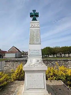 Le monument aux morts.