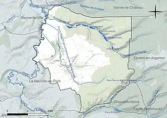 Carte en couleur présentant le réseau hydrographique de la commune