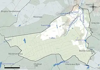 Carte en couleur présentant le réseau hydrographique de la commune
