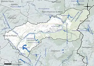Carte en couleur présentant le réseau hydrographique de la commune