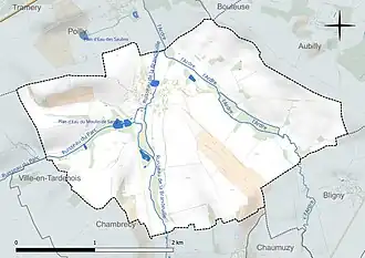 Carte en couleur présentant le réseau hydrographique de la commune