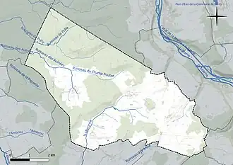 Carte en couleur présentant le réseau hydrographique de la commune