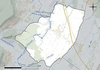 Carte en couleur présentant le réseau hydrographique de la commune