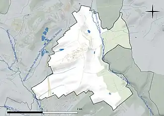 Carte en couleur présentant le réseau hydrographique de la commune