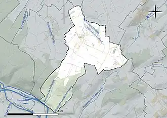 Carte en couleur présentant le réseau hydrographique de la commune