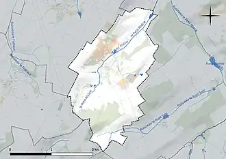 Carte en couleur présentant le réseau hydrographique de la commune
