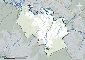 Carte en couleur présentant le réseau hydrographique de la commune
