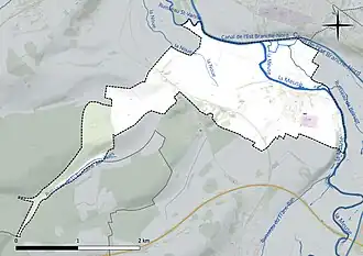 Carte en couleur présentant le réseau hydrographique de la commune