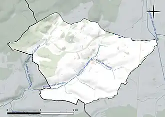 Carte en couleur présentant le réseau hydrographique de la commune