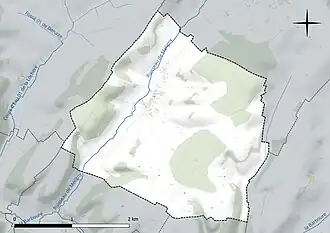 Carte en couleur présentant le réseau hydrographique de la commune