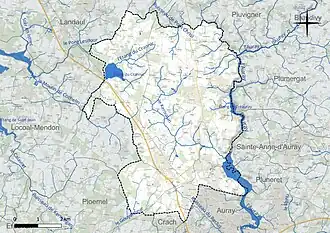 Carte en couleur présentant le réseau hydrographique de la commune