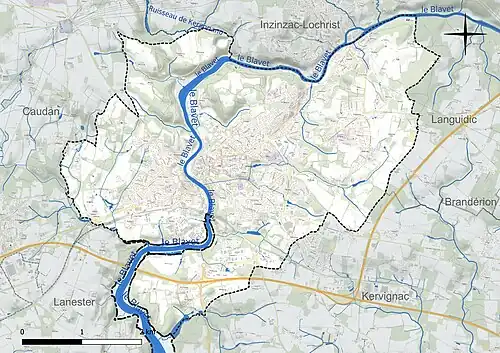 Carte en couleur présentant le réseau hydrographique de la commune