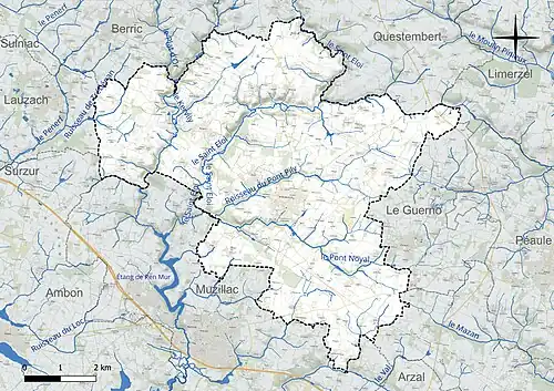 Carte en couleur présentant le réseau hydrographique de la commune