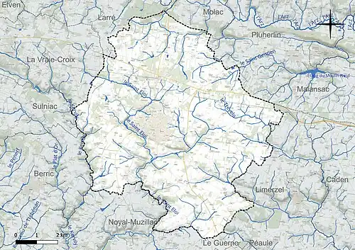 Carte en couleur présentant le réseau hydrographique de la commune