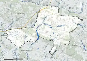 Carte en couleur présentant le réseau hydrographique de la commune