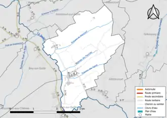 Carte en couleur présentant le réseau hydrographique de la commune