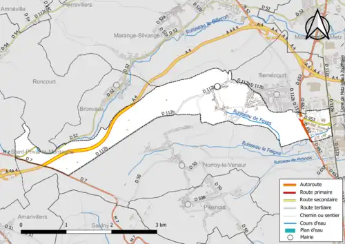 Carte en couleur présentant le réseau hydrographique de la commune