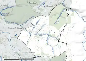 Carte en couleur présentant le réseau hydrographique de la commune