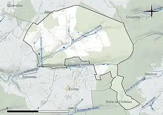 Carte en couleur présentant le réseau hydrographique de la commune