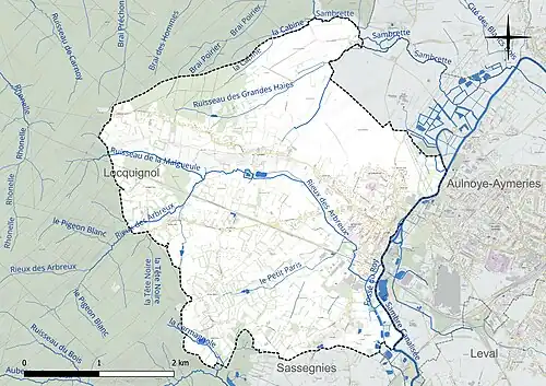 Carte en couleur présentant le réseau hydrographique de la commune