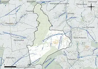 Carte en couleur présentant le réseau hydrographique de la commune