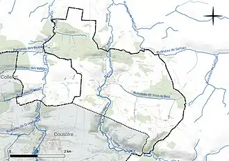 Carte en couleur présentant le réseau hydrographique de la commune