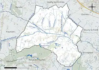 Carte en couleur présentant le réseau hydrographique de la commune