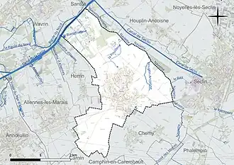 Carte en couleur présentant le réseau hydrographique de la commune