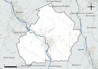 Carte en couleur présentant le réseau hydrographique de la commune