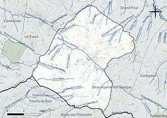 Carte en couleur présentant le réseau hydrographique de la commune