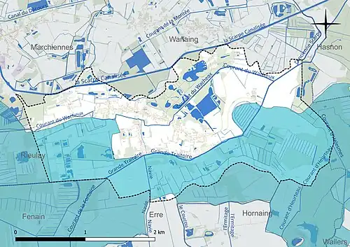 Carte en couleur présentant le réseau hydrographique de la commune