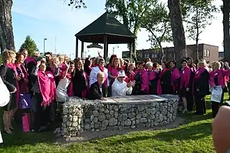 Inauguration du Tacon Site de l'Entrepreneuriat par les artistes et les 41 femmes entrepreneures.