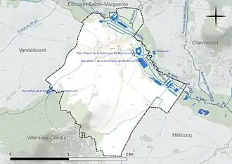Carte en couleur présentant le réseau hydrographique de la commune