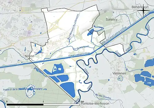 Carte en couleur présentant le réseau hydrographique de la commune
