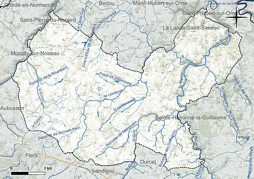Carte en couleur présentant le réseau hydrographique de la commune