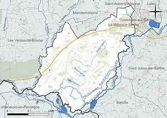 Carte en couleur présentant le réseau hydrographique de la commune