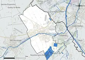 Carte en couleur présentant le réseau hydrographique de la commune