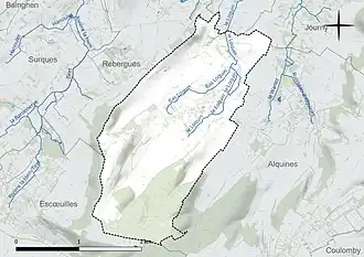 Carte en couleur présentant le réseau hydrographique de la commune