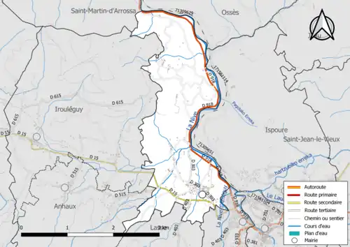 Carte en couleur présentant le réseau hydrographique de la commune
