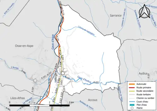 Carte en couleur présentant le réseau hydrographique de la commune