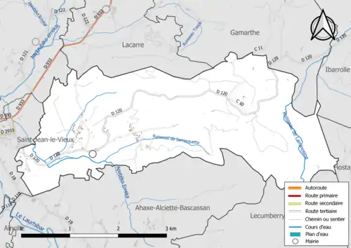 Carte en couleur présentant le réseau hydrographique de la commune