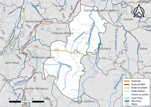 Carte en couleur présentant le réseau hydrographique de la commune