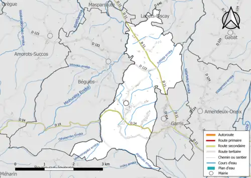 Carte en couleur présentant le réseau hydrographique de la commune