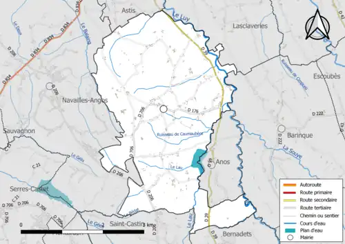 Carte en couleur présentant le réseau hydrographique de la commune