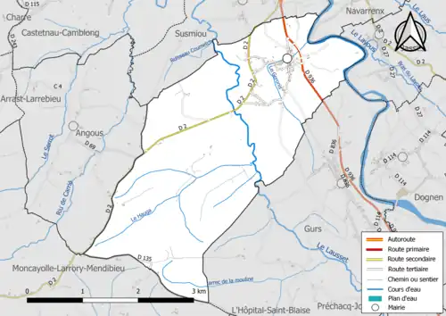 Carte en couleur présentant le réseau hydrographique de la commune