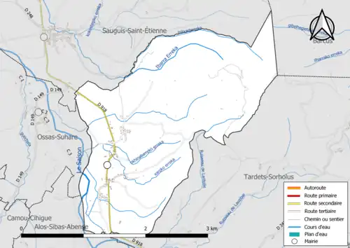 Carte en couleur présentant le réseau hydrographique de la commune