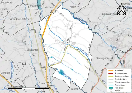 Carte en couleur présentant le réseau hydrographique de la commune