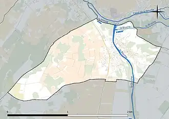 Carte en couleur présentant le réseau hydrographique de la commune
