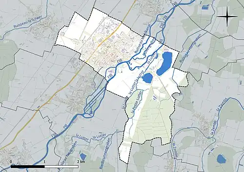 Carte en couleur présentant le réseau hydrographique de la commune