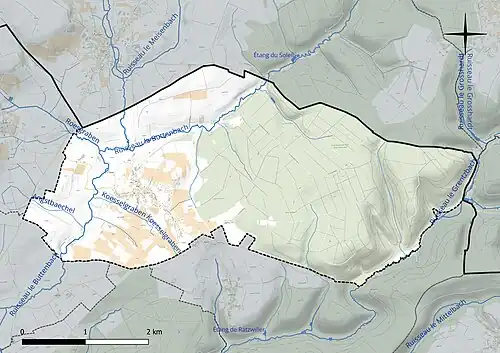 Carte en couleur présentant le réseau hydrographique de la commune